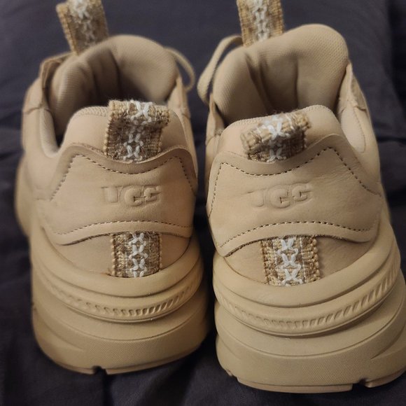 *SOLD* UGG CA1 Sneaker - Picture 2 of 10